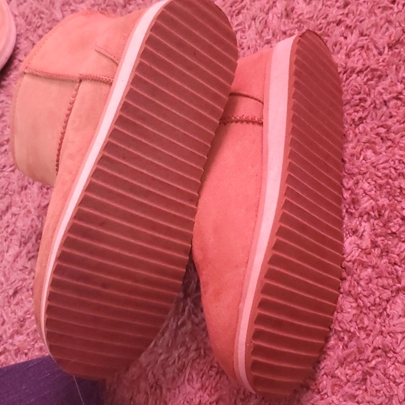 Winter boots - Picture 2 of 3